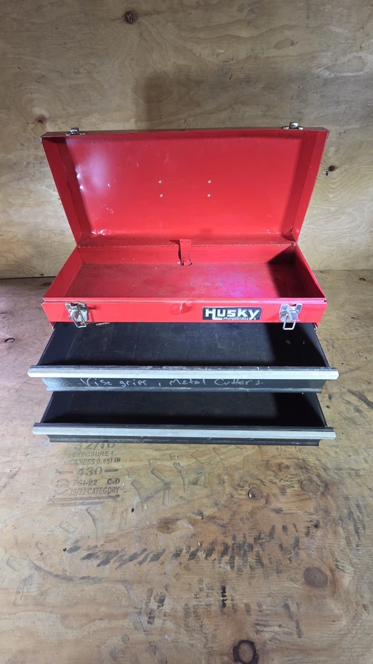 Husky Professional 21" Caja de herramientas de acero con 2 cajones Foto 4 de 4