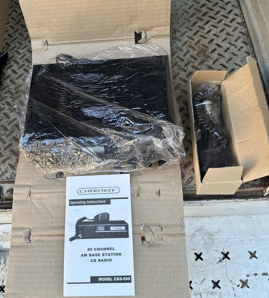Cherokee CBS-500 CB BASE STATION, mint condition, open box, tested good - Image 2 of 4