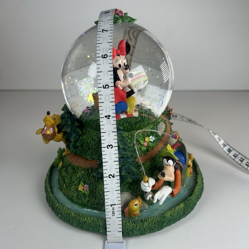 Disney Mickey Mouse & Friends PICNIC DAY Old Summer Musical Snow Globe Fishing  - Picture 7 of 8