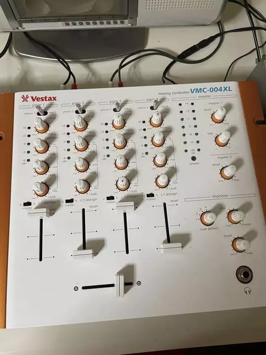 Pioneer CDJ-200 / Vestax VMC004 DJ SET for practice USED Japan