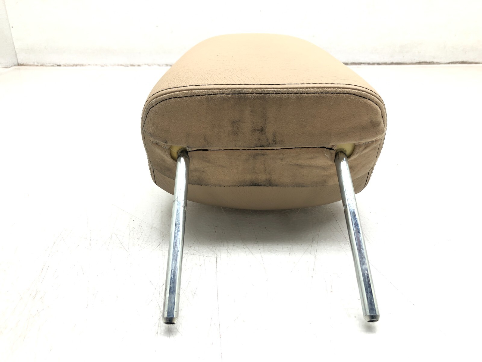 2008-2012 MASERATI GRANTURISMO M145 LEFT RIGHT FRONT SEAT HEADREST HEAD REST OEM