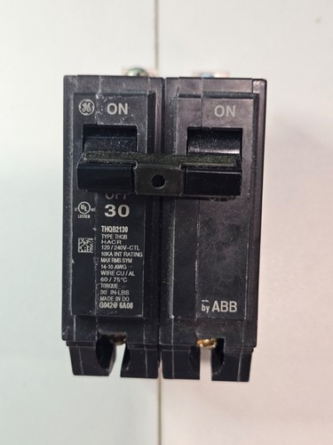 GENERAL ELECTRIC THQB2130 CIRCUIT BREAKER 2 POLE 30A 120/240V Bolt on THQB