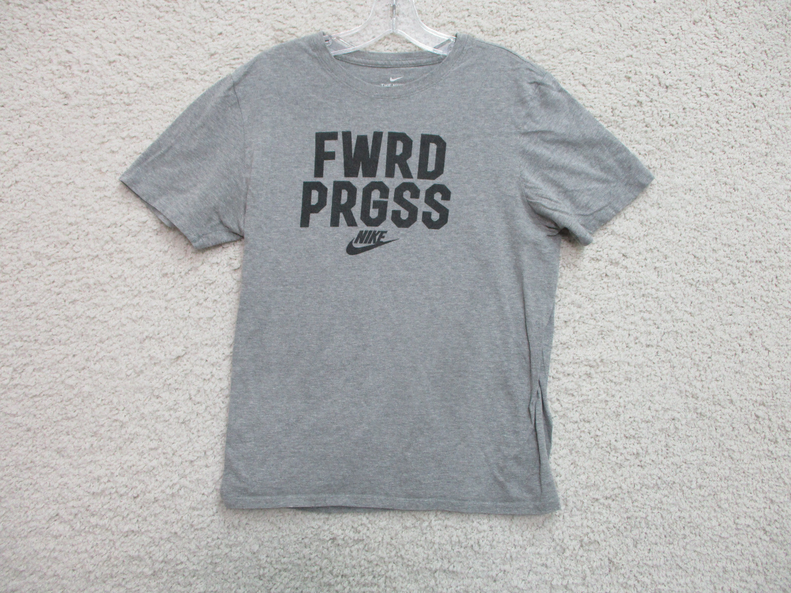 Nike Medium Gray Athletic Shirt for Men Running Gym Casual FWDR PRGSS