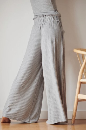 Pantaloni Free People Movement Blissed Out Gamba Lunga Larga A Coste Grigio S NUOVI - Foto 5 di 8