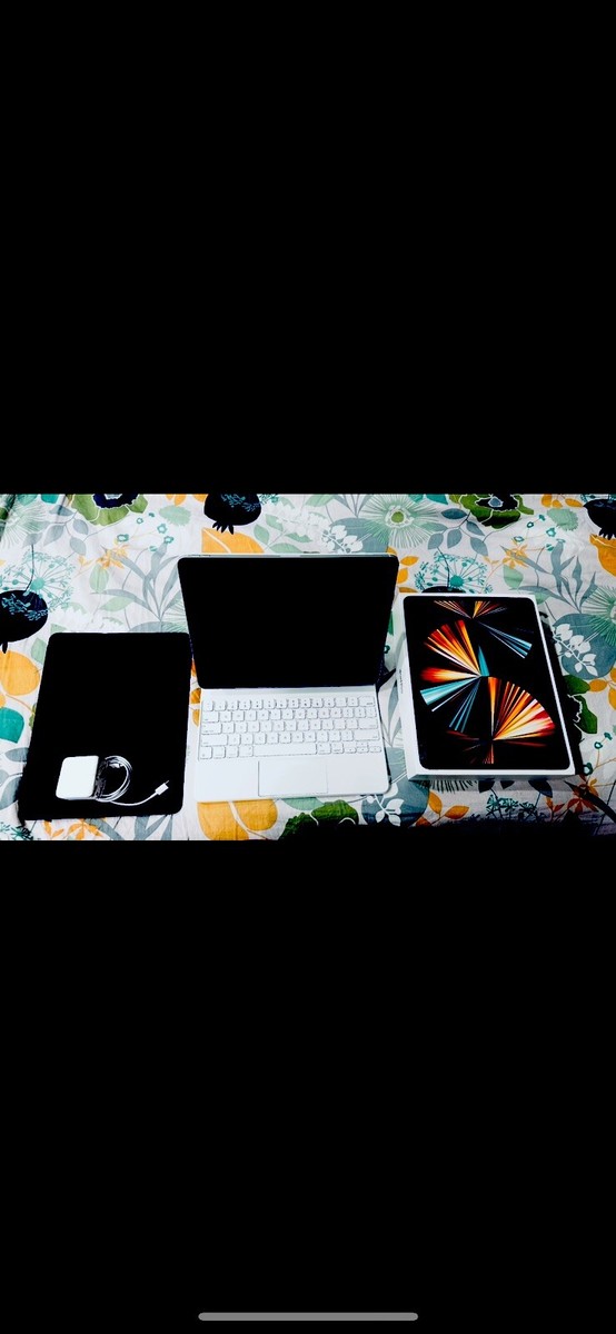 iPad Pro 12.9 5th Gen (5G+Wifi,256GB)+Apple Magic Keyboard + Apple