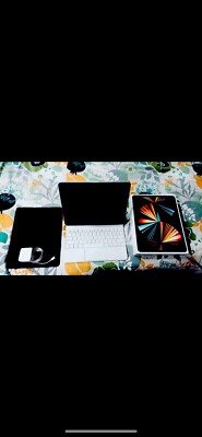 iPad Pro 12.9 5th Gen (5G+Wifi,256GB)+Apple Magic Keyboard + Apple