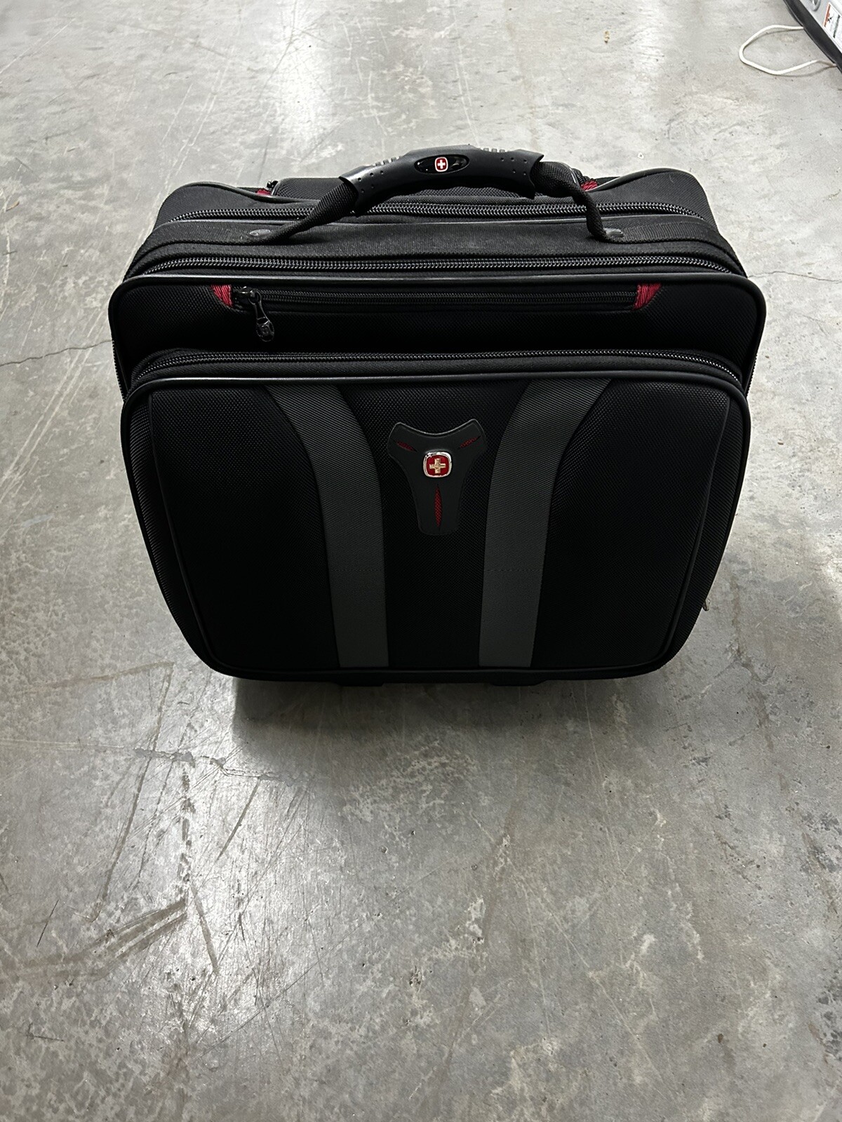 Wenger Swiss Gear Rolling Travel CarryOn Laptop Bag Briefcase Luggage Wheels EUC