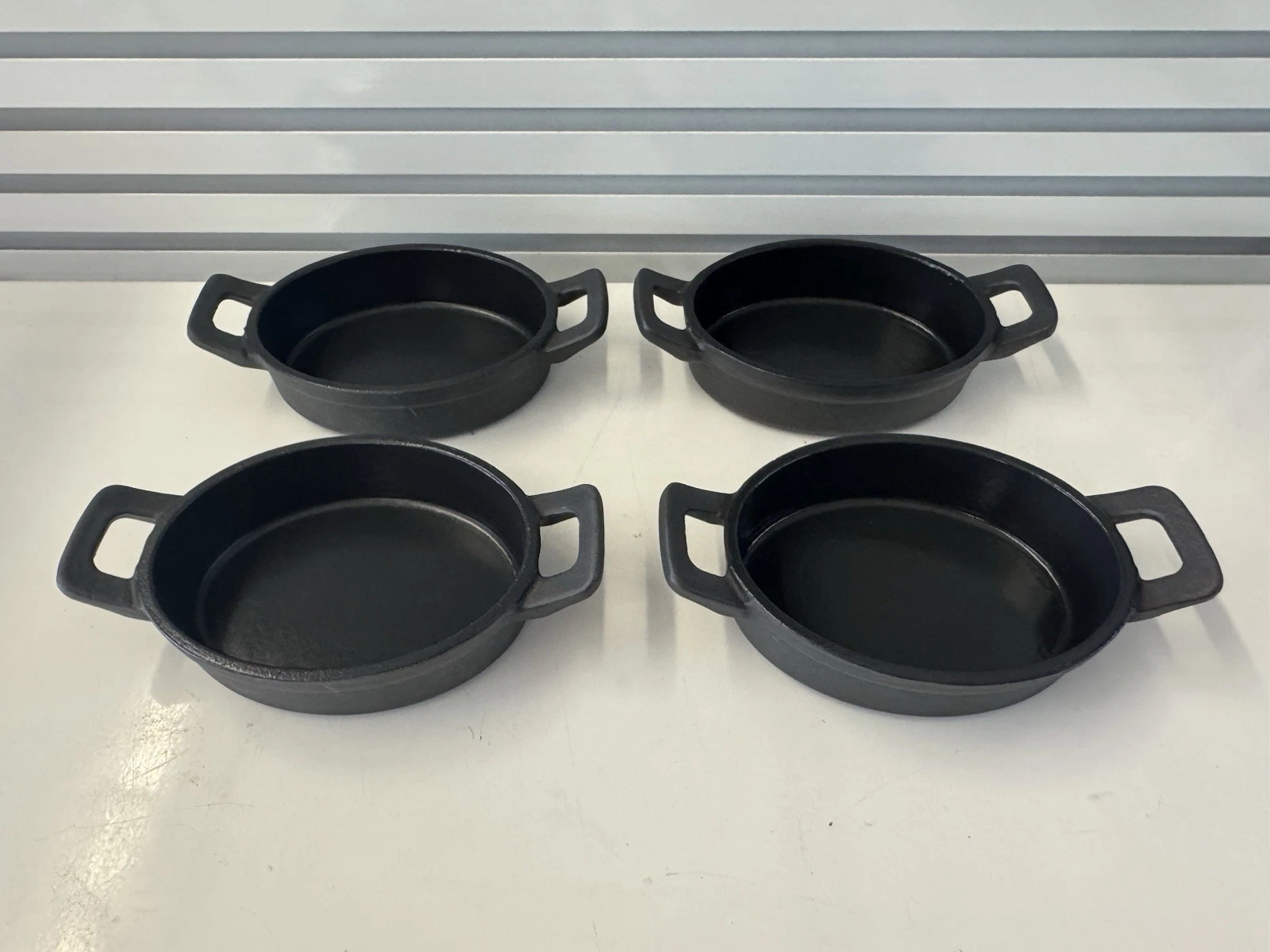 Geoffrey Zakarian Set of 4 Cast Iron Non-Stick Mini Baking Dishes Oval BLACK