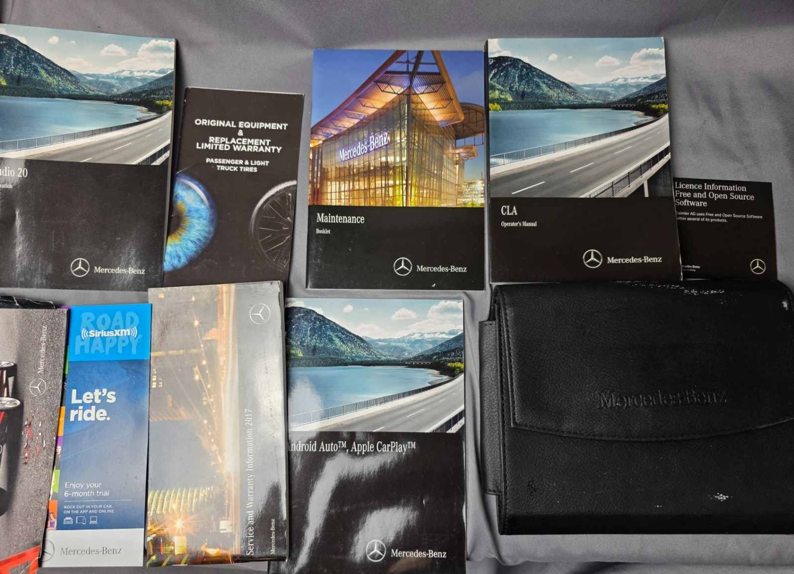 2017 Mercedes-Benz CLA-Class Complete Owner's Manual Set with Leather Case
