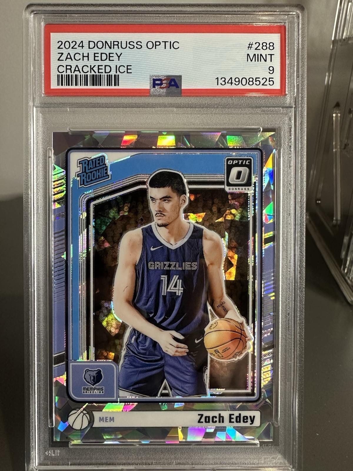 2024-25 Donruss Optic Zach Edey /25 Cracked Ice #288 Rated Rookie 