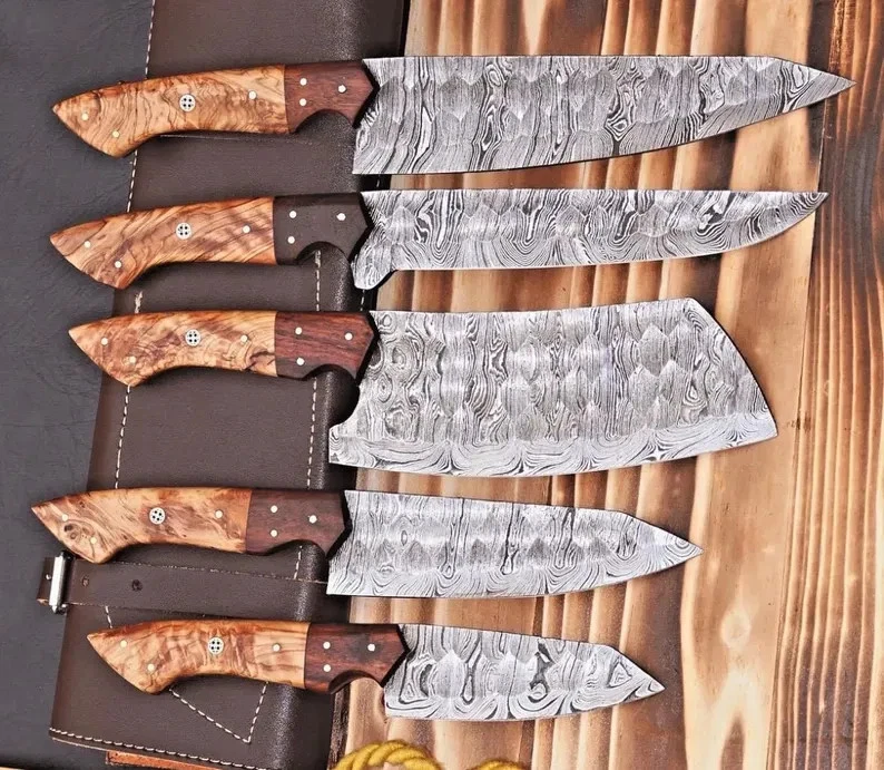 Handmade Damascus Steel Chef Knife Set with Leather Roll | Kitchen & BBQ Knives
Opens in a new windo