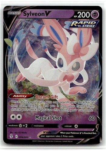 Sylveon V #74/203 (Holo) (NM) SWSH07: Evolving Skies SWSH07 Pokemon