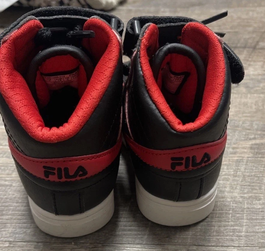 Zapatos Fila Vulc 13 de caña alta talla 4 para niños pequeños nuevos sin caja nunca usados Foto 2 de 4