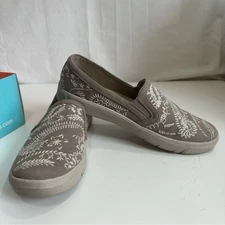 Baretraps® Women’s Bonaire Embroidered Slip-On Sneaker in Taupe Size 9 M
