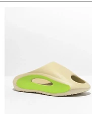 Trillium Palmer Tan & Green