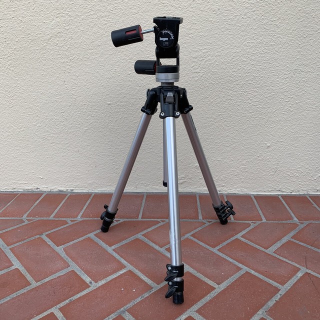Bogen Manfrotto 3001 Tripod and a 3030 Three Way Quick Release Head eBay