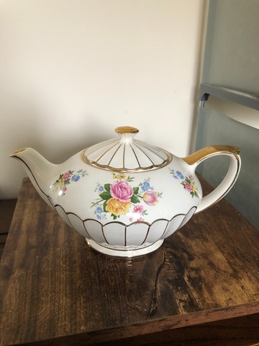 Beautiful Sadler 2375 Vintage Teapot Pink & Yellow Roses Design & Gold Gilding - Picture 6 of 11