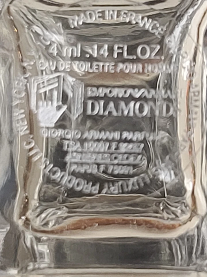 Mini respingo masculino Emporio Armani Diamonds 0,14 oz/4 ml Eau de Toilette - NOVO feito na França - Imagem 3 de 3