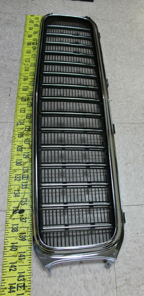 Rejilla AMC Ambassador 1971-1973 (G123) usada OEM Foto 4 de 4