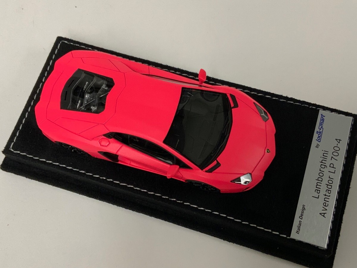 1/43 Looksmart Lamborghini Aventador LP 700-4 in Matt Pink LS384