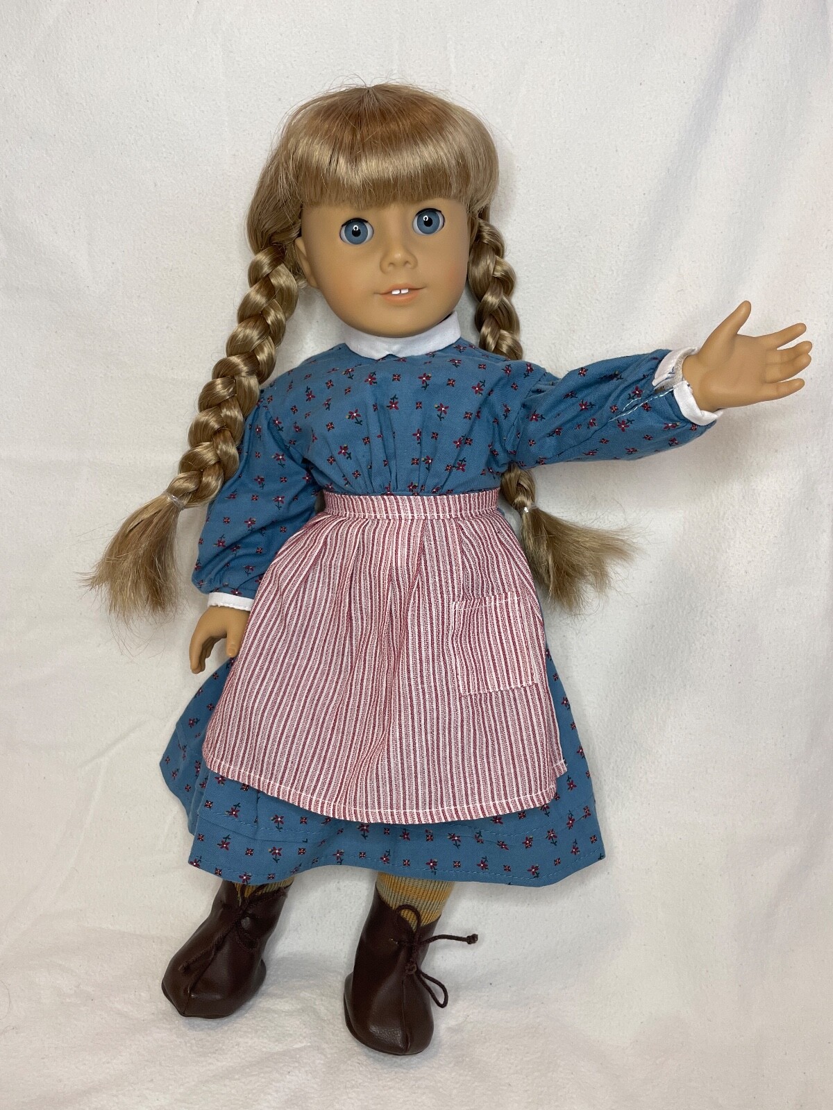 American Girl Doll Kirsten Larson Doll 2001 with Accessories and Book
