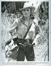 THE SOUTHERN STAR 8x10 b/w Press Photo / Ursula Andress