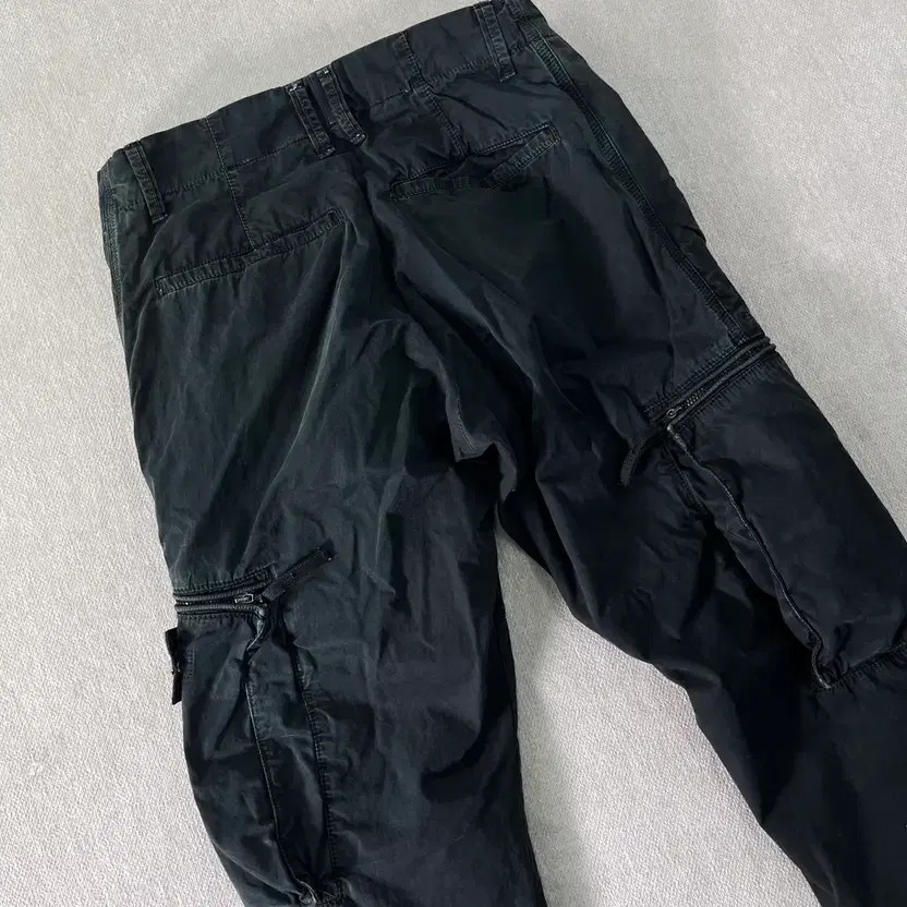 Stone Island 28 Worn Wash Woven Cargo Pants, Pre-Owned thumbnail 6