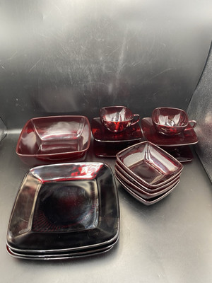 17 PCS ANCHOR HOCKING ROYAL RUBY RED CHARM PLACE SETTINGS PLATES BOWLS CUPS SAUC