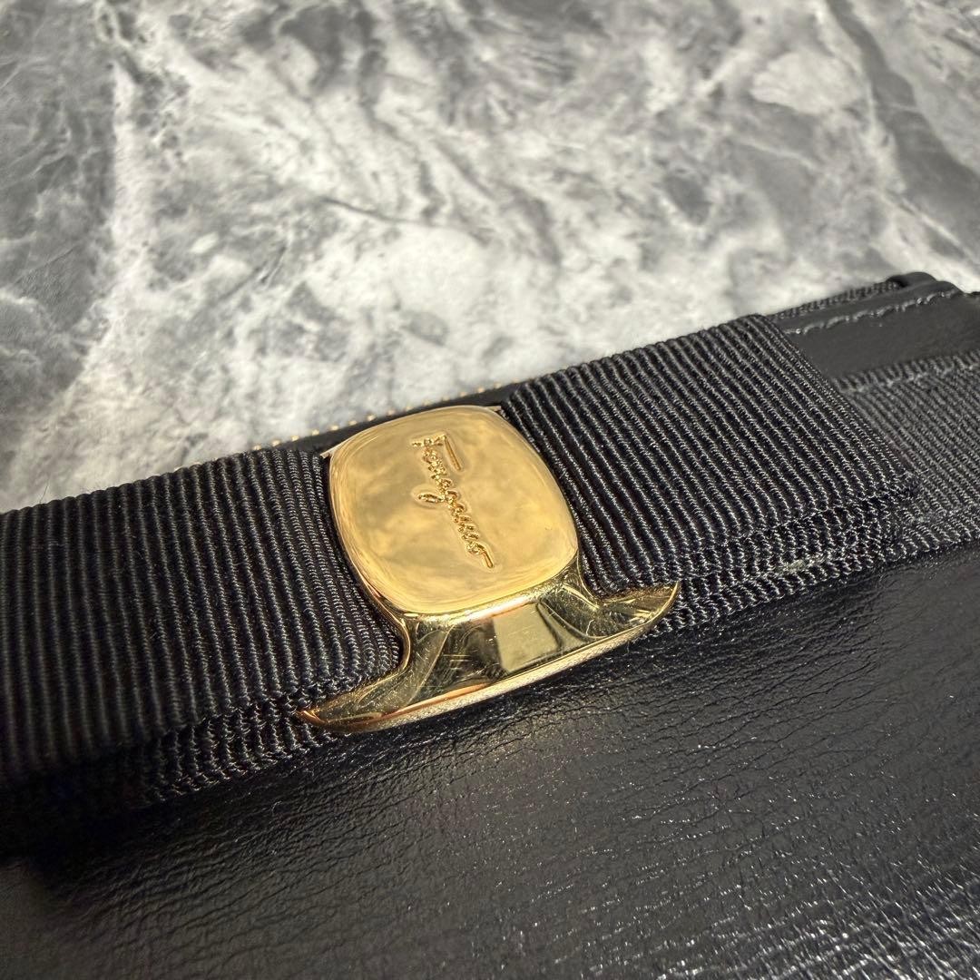 Extremely Beautiful Condition Ferragamo Current V… - image 11