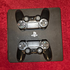 Sony PlayStation 4 Heimkonsole 500 GB Schwarz mit 2 Controllern, mit 18 Spielen