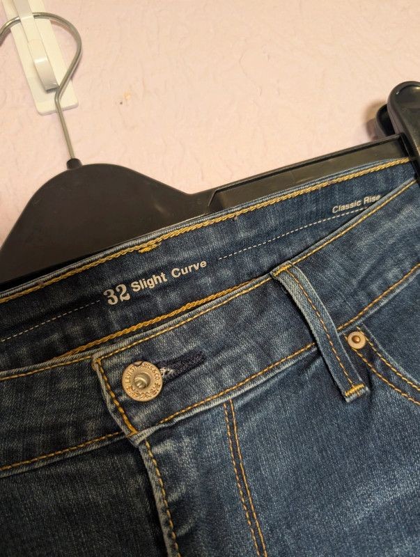 Levi's Slight Curve Straight Leg Jeans W32 L30 Blue Denim Womens image 2