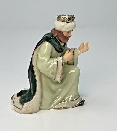 Hawthorne Village Irish Nativity King Melchior and Loyal Camel - Picture 8 of 16