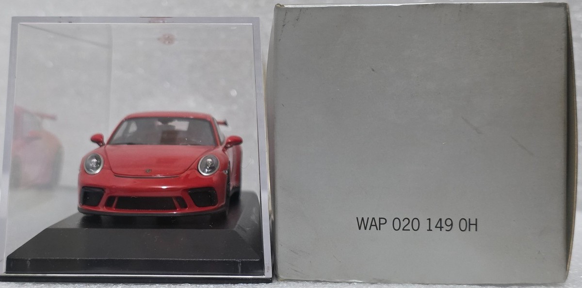 Porsche 911 (991.II) GT3 2017 Guards Red 1:43 Minichamps WAP 020