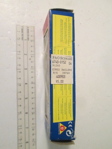 Toys Corgi Man Perrier Truck Corgi Haulers w/ Orig. Box & FAO Schwartz Price Tag - Picture 12 of 12