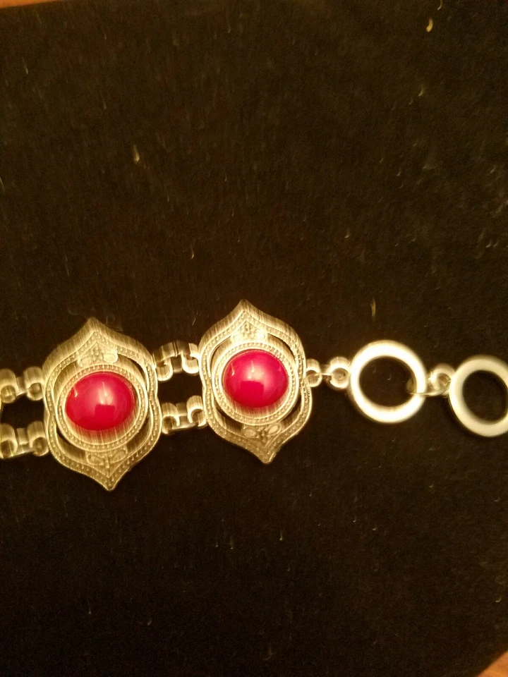 US SELLER BEAUTIFUL RED TURQUOISE STONE SIMULATED TIBETAN SILVER BRACELET - Image 2 of 4