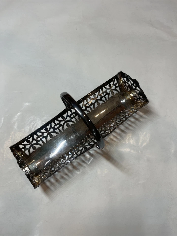 Старинная редкая пробитая серебряная маленькая корзина с гравировкой Англии на дне - Изображение 2 из 4