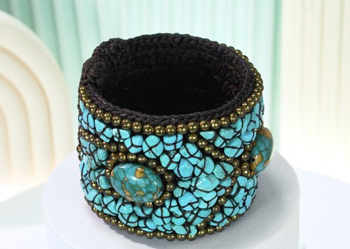 Brazalete de piedras preciosas con brazalete de alambre de latón piedra turquesa azul cuerda de algodón tribal boho - Imagen 5 de 9