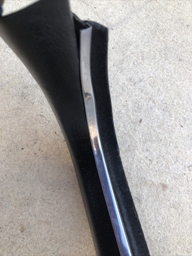 B PILLAR INTERIOR QUARTER WINDOW GLASS METAL TRIM 1971 72 GTX ROAD RUNNER DRIVER - Picture 9 of 18