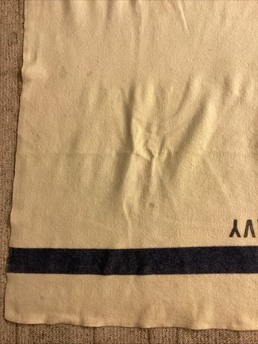 Vintage US Navy Wool Blanket Ivory W/ Navy Stripes 59” X 78” - Picture 2 of 11