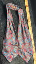 Guy Laroche Paris - 100 Silk Ascot Cravat - Medallion Pattern - Made in USA