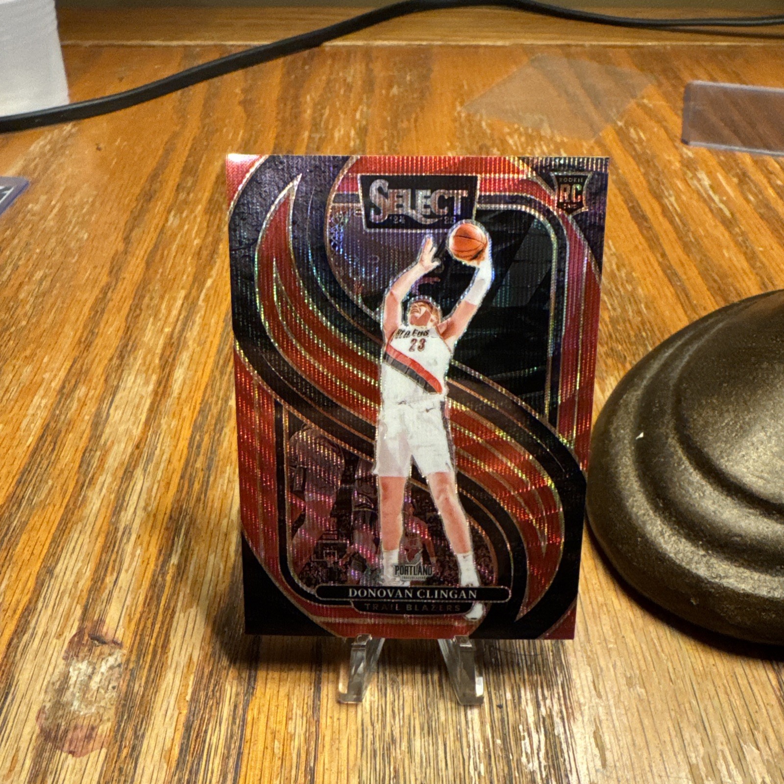 2024-25 Panini Select - Premier Level Donovan Clingan #199 Red Wave Prizm (RC)