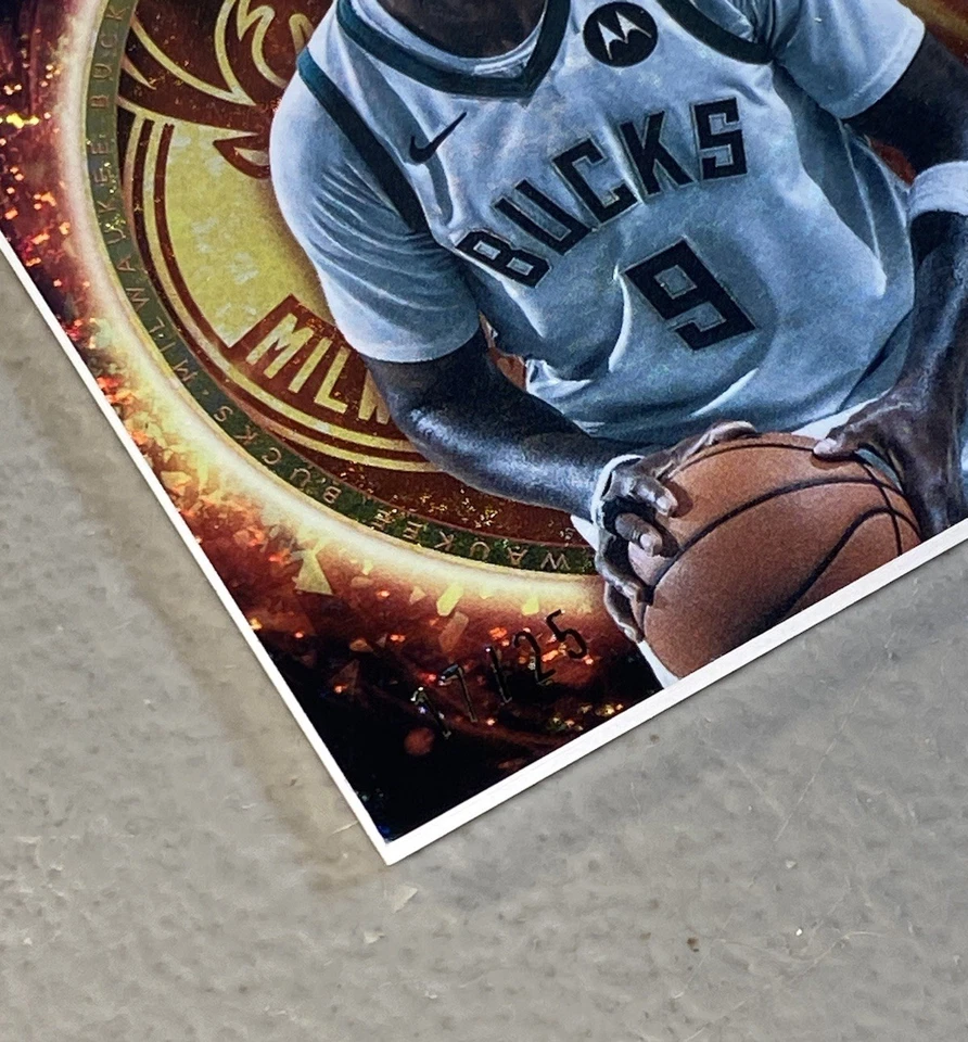 Bobby Portis 2025-26 Topps Swish and Stitch реликвии игровые ношенные No17/25 оранжевые голографические - Изображение 3 из 4