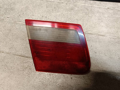 BMW 3 E46 2001 Hinten links Rückleuchte Heckleuchte innen 8368759 MAC5819