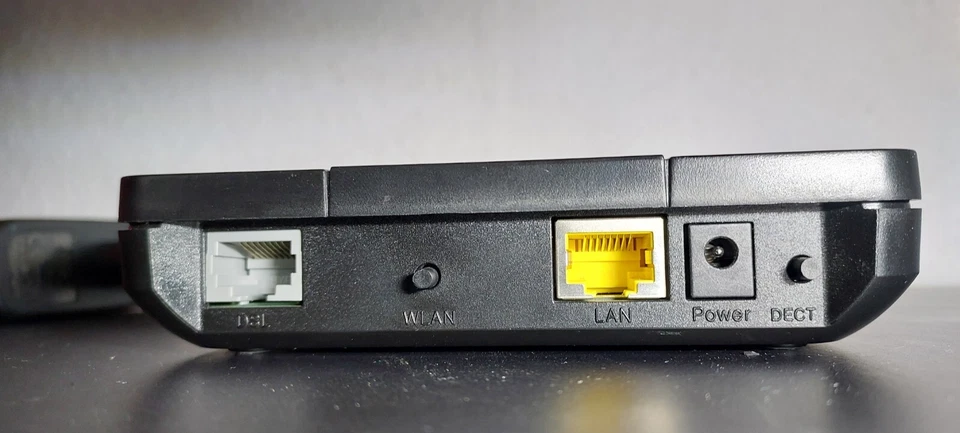 AVM Fritz!Box 7312 IEEE 802.11n 📶 [ADSL2+, 300 Mbit/s, 1*Gigabit-LAN] - Bild 3 von 4