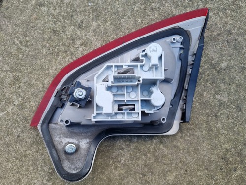 Luz trasera de freno puerta trasera maletero interior lado pasajero ford mondeo mk4 n/s 2007-14 - Imagen 5 de 7