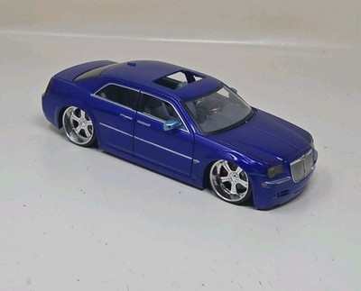 Jada Blue Chrysler 300C Hemi Car Dub City Edition 1:24 Scale Read   