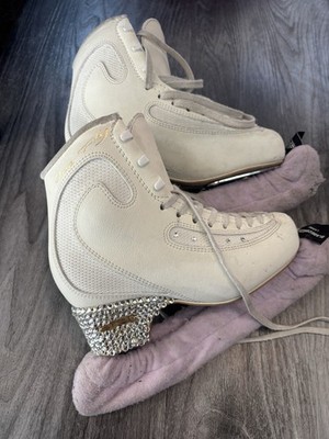 Edea Ice Fly Figure Skates 230 With Coronation Ace Blade