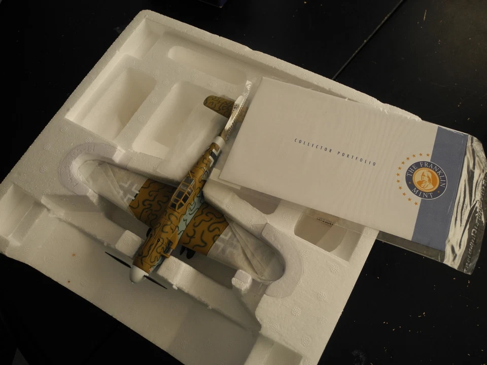 Collectors' Find, Ultra RARE Franklin Mint / Armour ME-109, Rare Scheme, 1:48! - Image 4 of 4