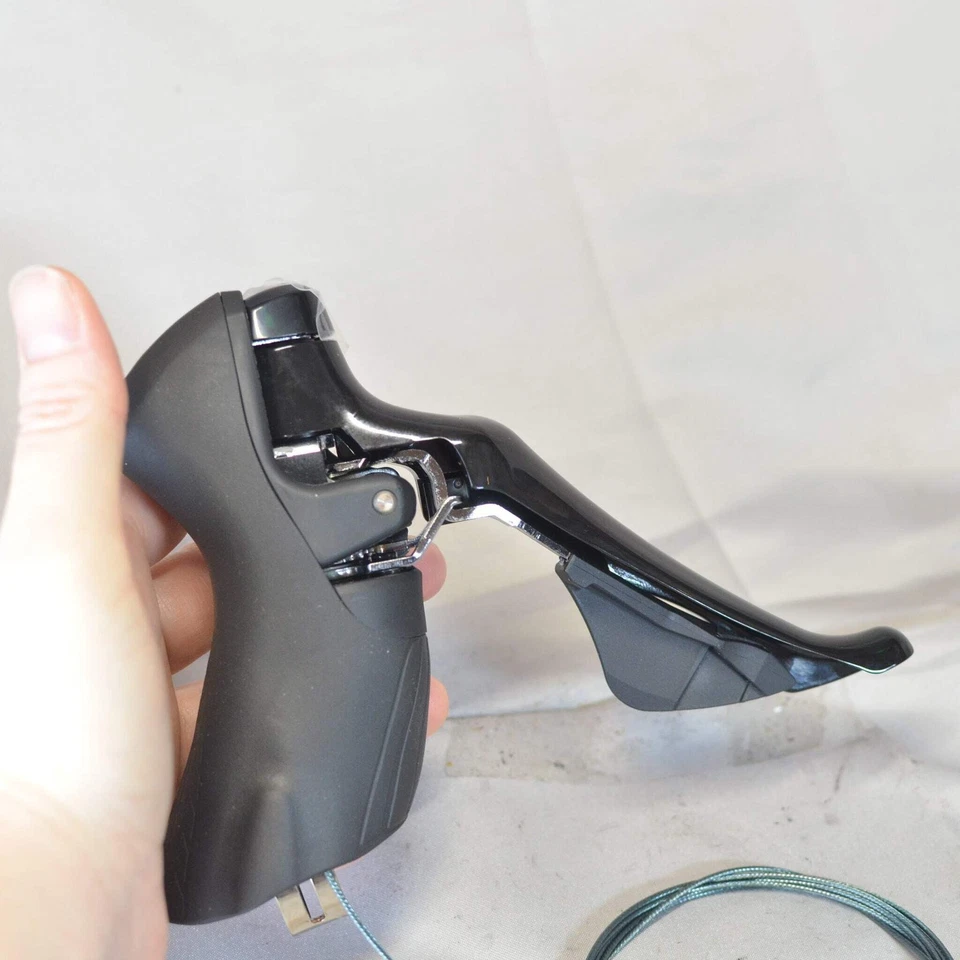 NEW Shimano 105 R7000 ST-R7000 LEFT/FRONT 2 Speed Double Shifter Black - Image 4 of 4