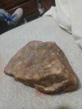 4 Pound Quarts Rock needs sold asap or today.